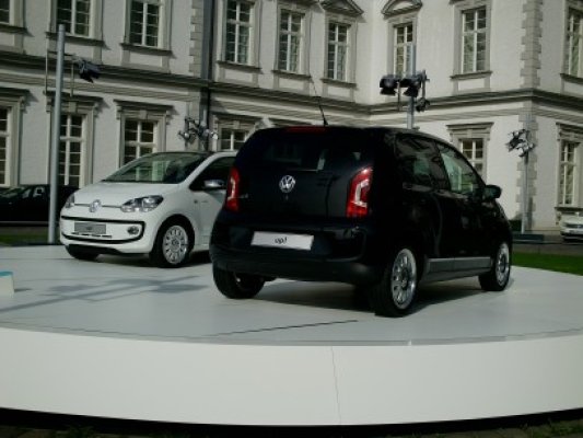 Volkswagen a regăsit maşina populară: mică, accesibilă, utilă